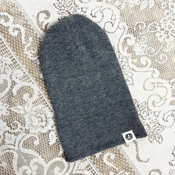 PORT & COMPANY | 🐺 Dark Gray Knit Beanie Hat - Picture 3 of 7